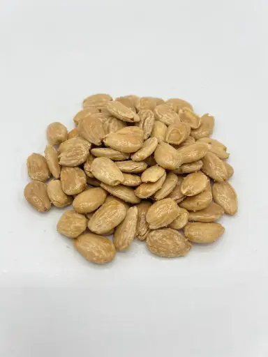 Almendra frita con sal