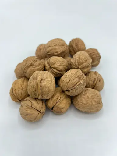 Nuez con cáscara